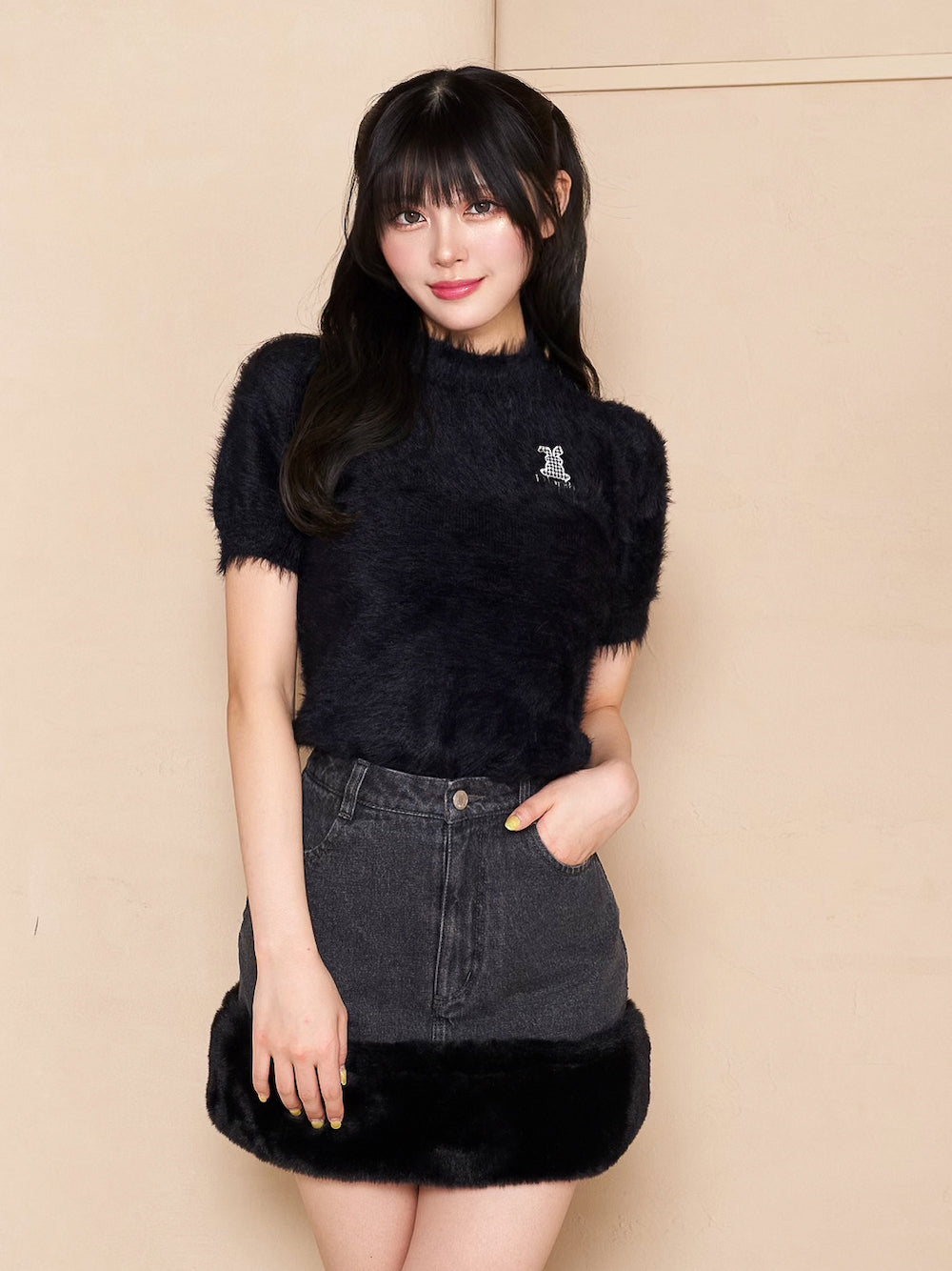 モデル:164cm(着用サイズ:FREE 着用カラー:BLK)
