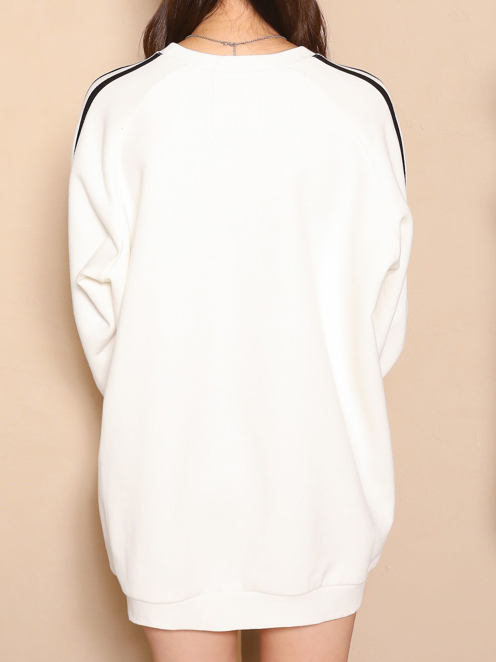 モデル:164cm(着用サイズ:FREE 着用カラー:WHT)