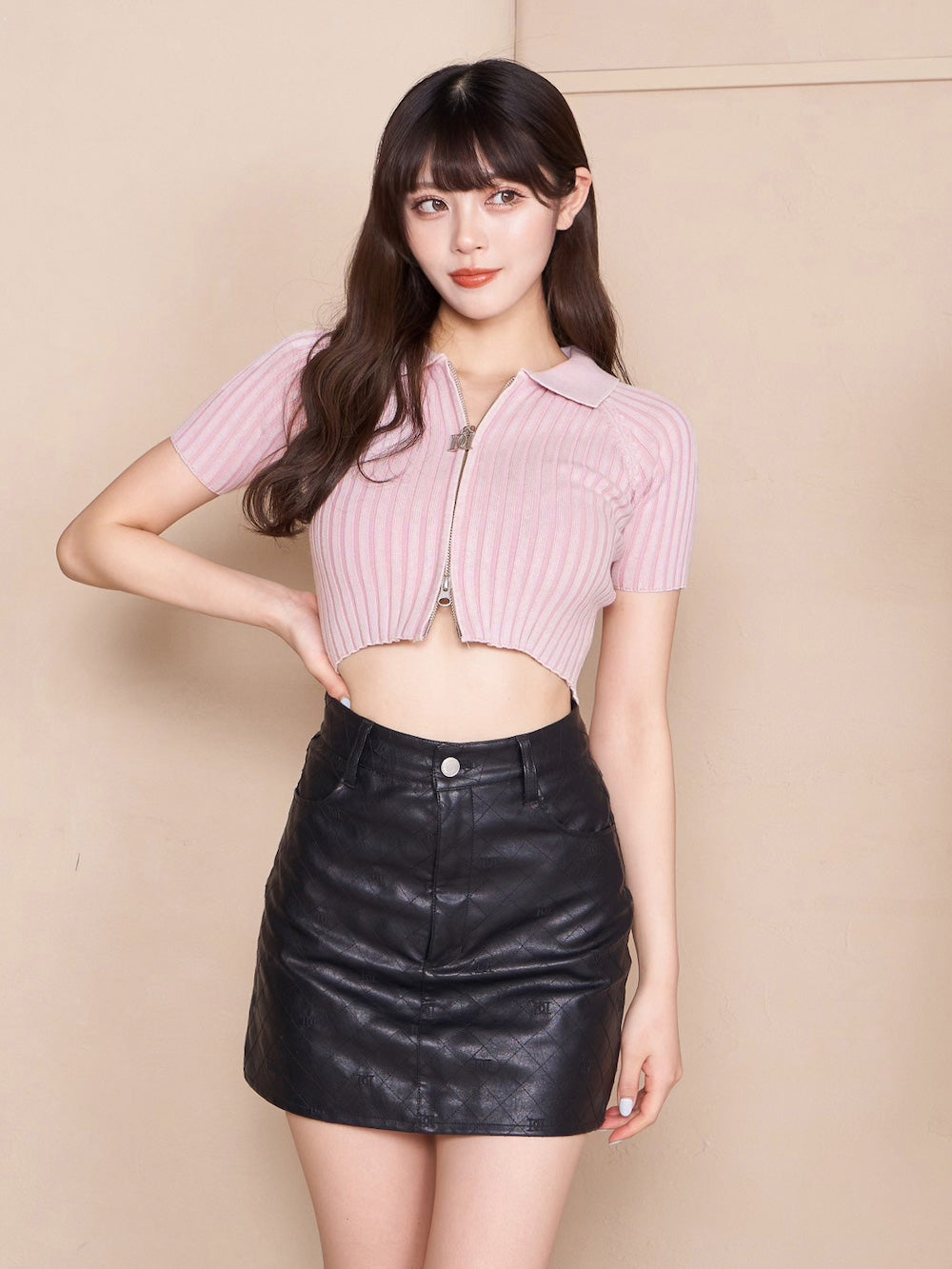 モデル:164cm(着用サイズ:FREE 着用カラー:PNK)