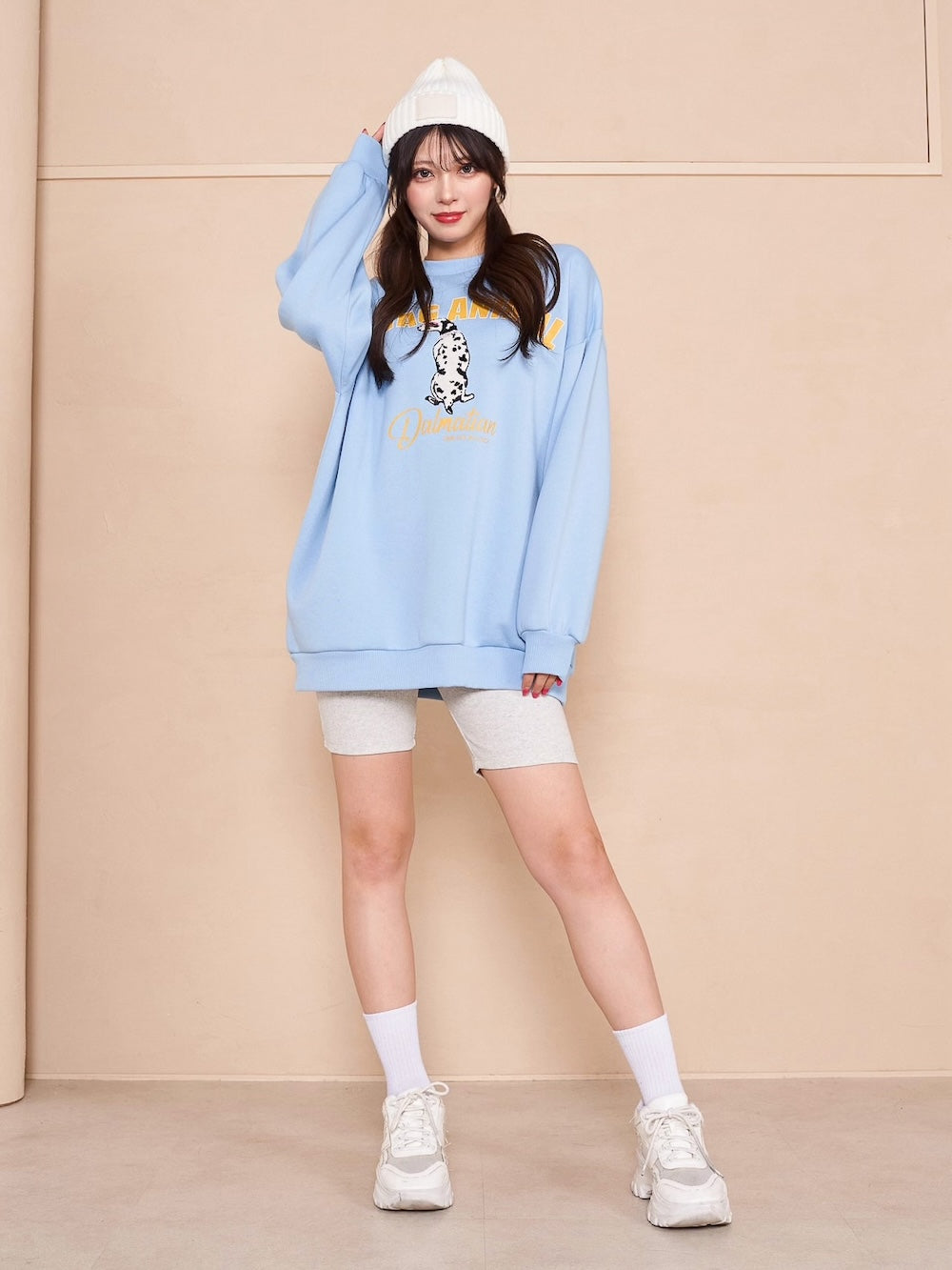 モデル:164cm(着用サイズ:FREE 着用カラー:GRY)