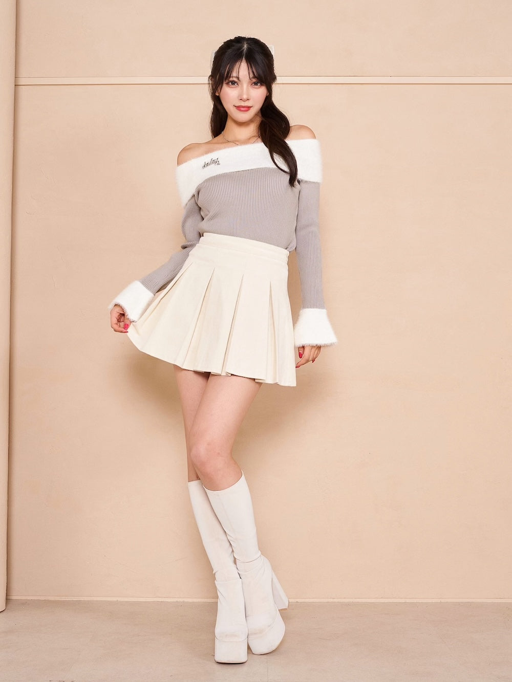 モデル:164cm(着用サイズ:FREE 着用カラー:GRY)