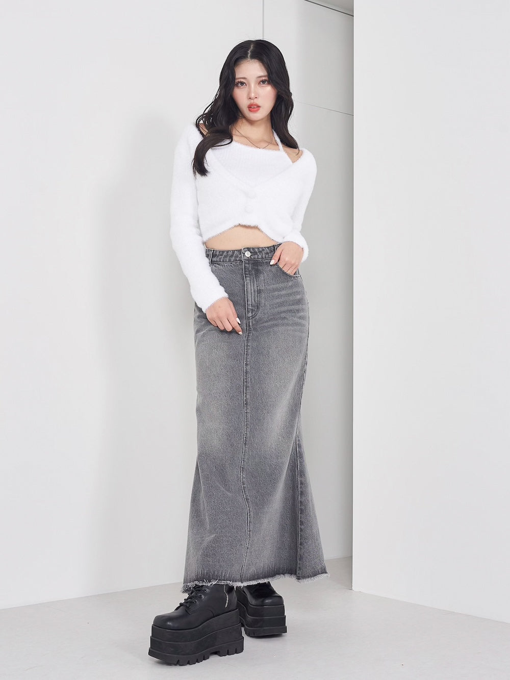 モデル:164cm(着用サイズ:FREE 着用カラー:WHT)