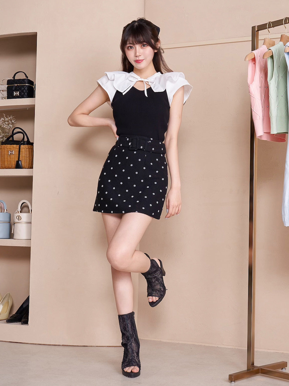 モデル:164cm(着用サイズ:S 着用カラー:BLK)