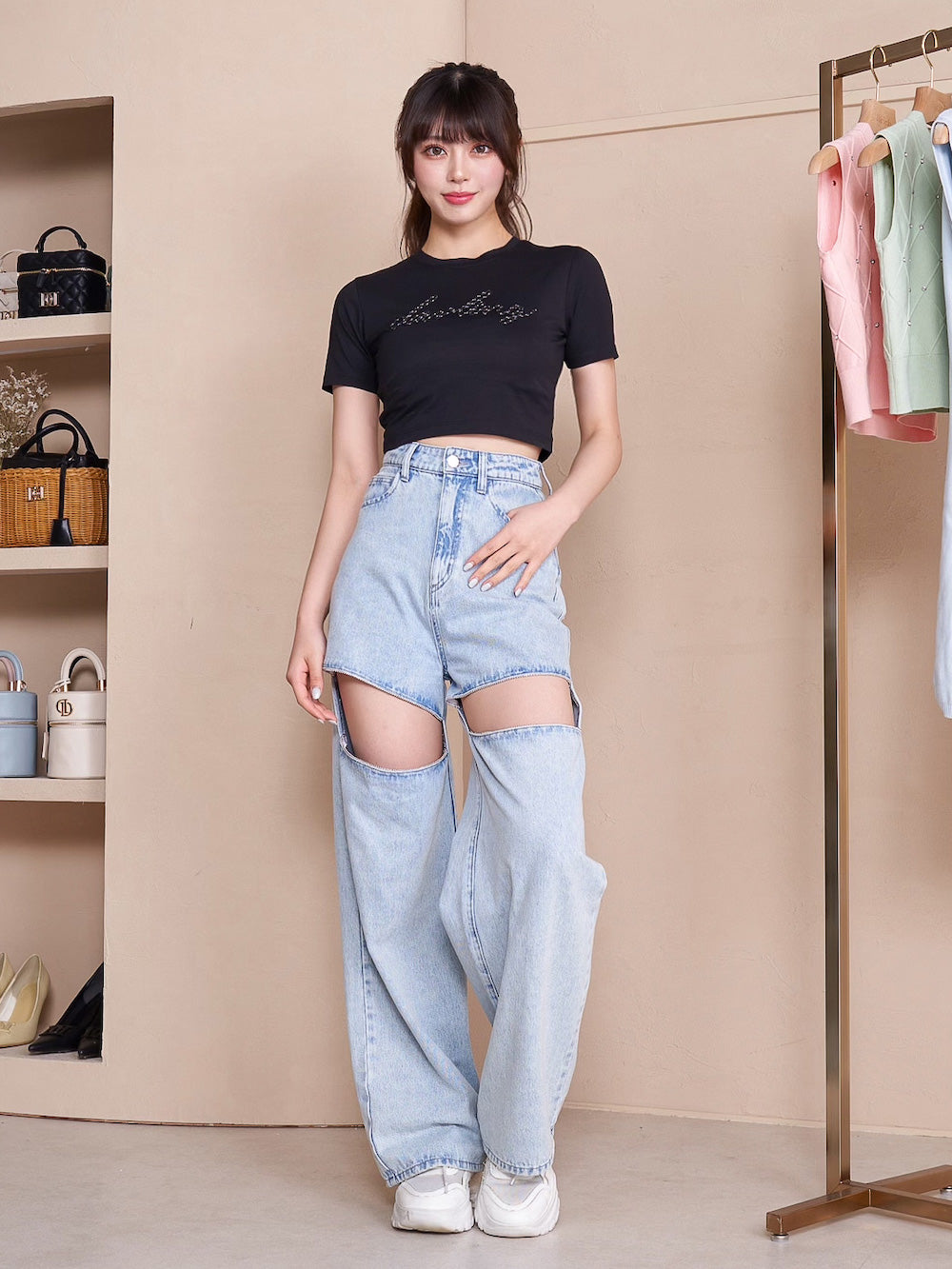 モデル:164cm(着用サイズ:FREE 着用カラー:BLK)