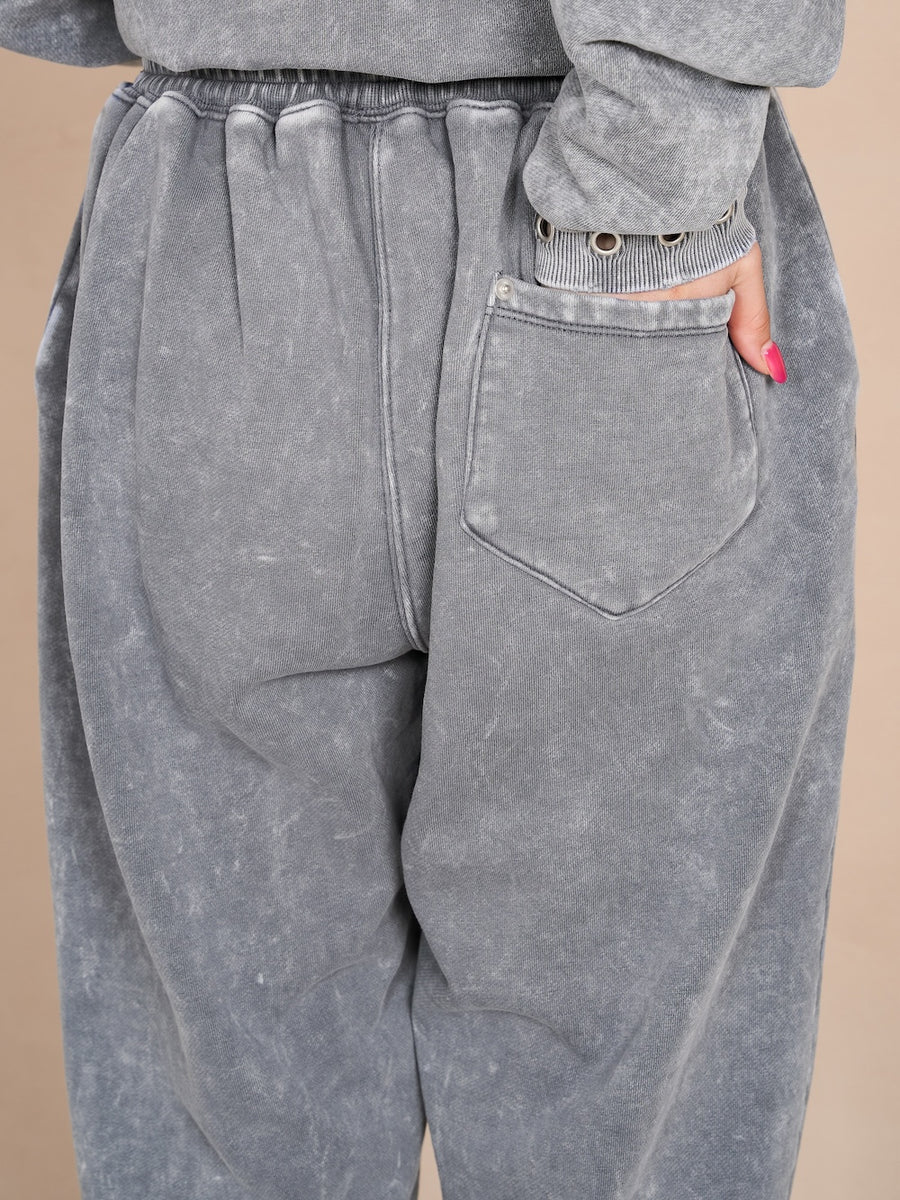 モデル:164cm(着用サイズ:FREE 着用カラー:C-GRY)