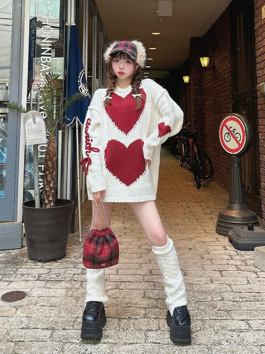 モデル:160cm(着用サイズ:FREE 着用カラー:IVO)