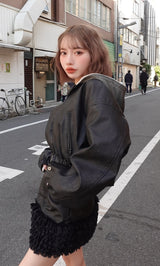 モデル:155cm(着用サイズ:FREE 着用カラー:BLK)