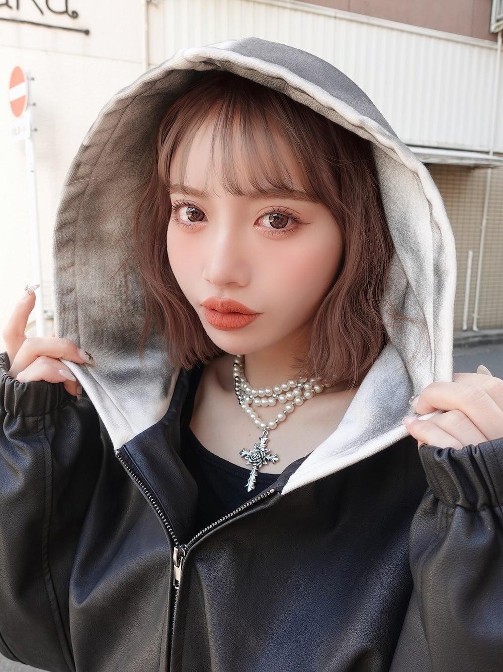 モデル:155cm(着用サイズ:FREE 着用カラー:BLK)