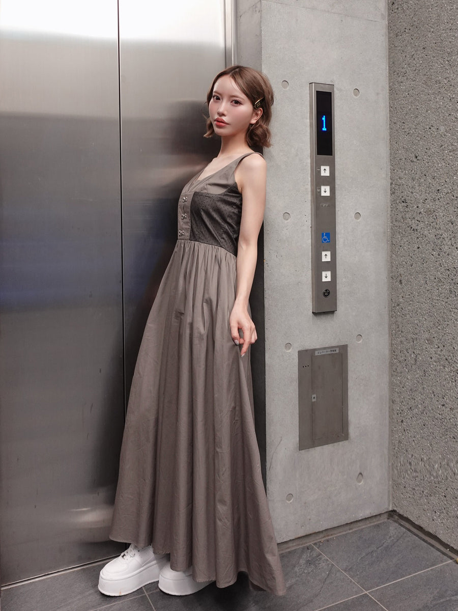 モデル:155cm(着用サイズ:FREE 着用カラー:GRY)