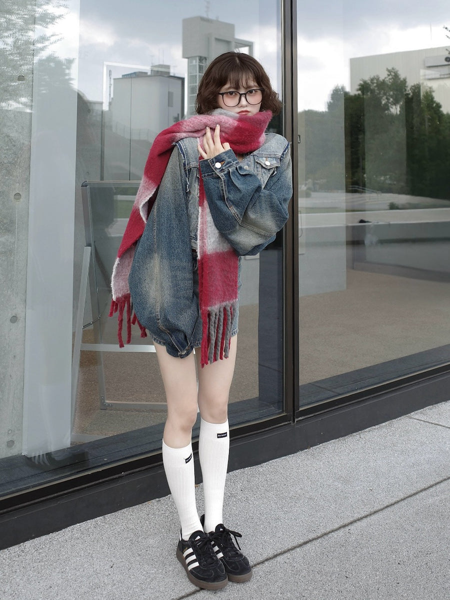 モデル:161cm(着用サイズ:FREE 着用カラー:BLU)