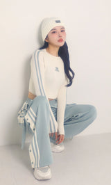 モデル:160cm(着用サイズ:FREE 着用カラー:WHT)