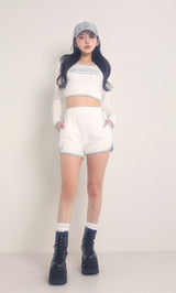 モデル:160cm(着用サイズ:FREE 着用カラー:WHT)