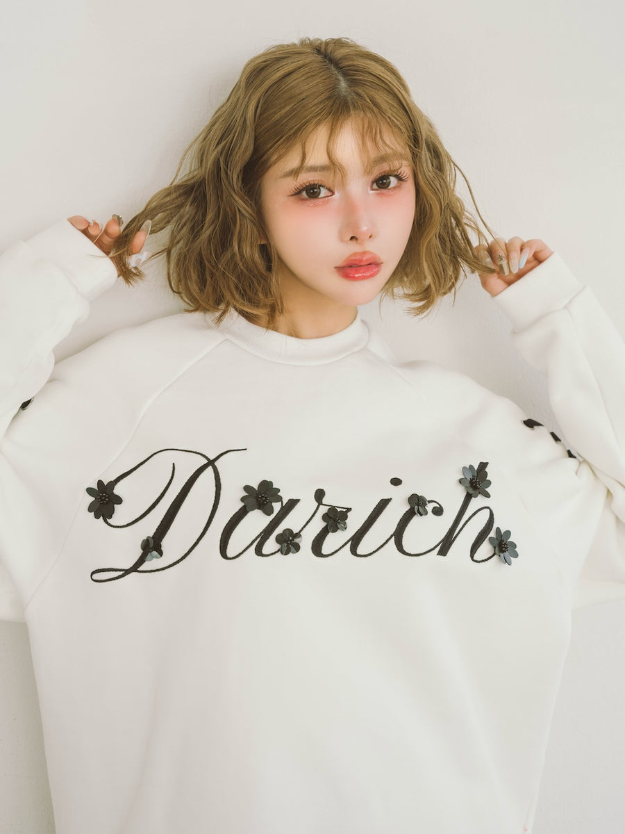 モデル:160cm(着用サイズ:FREE 着用カラー:WHT)