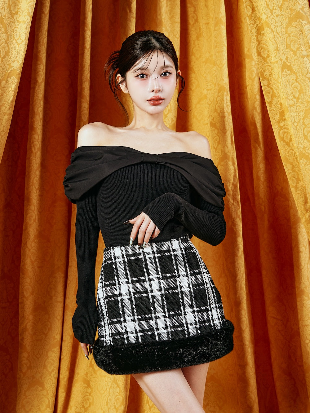 モデル:160cm(着用サイズ:FREE 着用カラー:BLK)