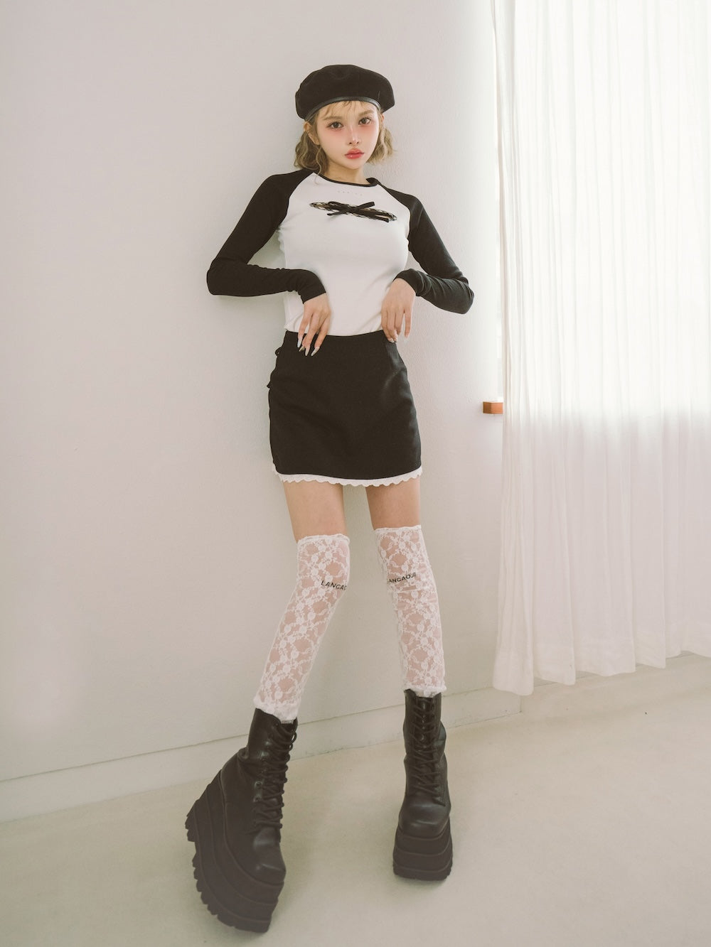 モデル:160cm(着用サイズ:FREE 着用カラー:WHT)