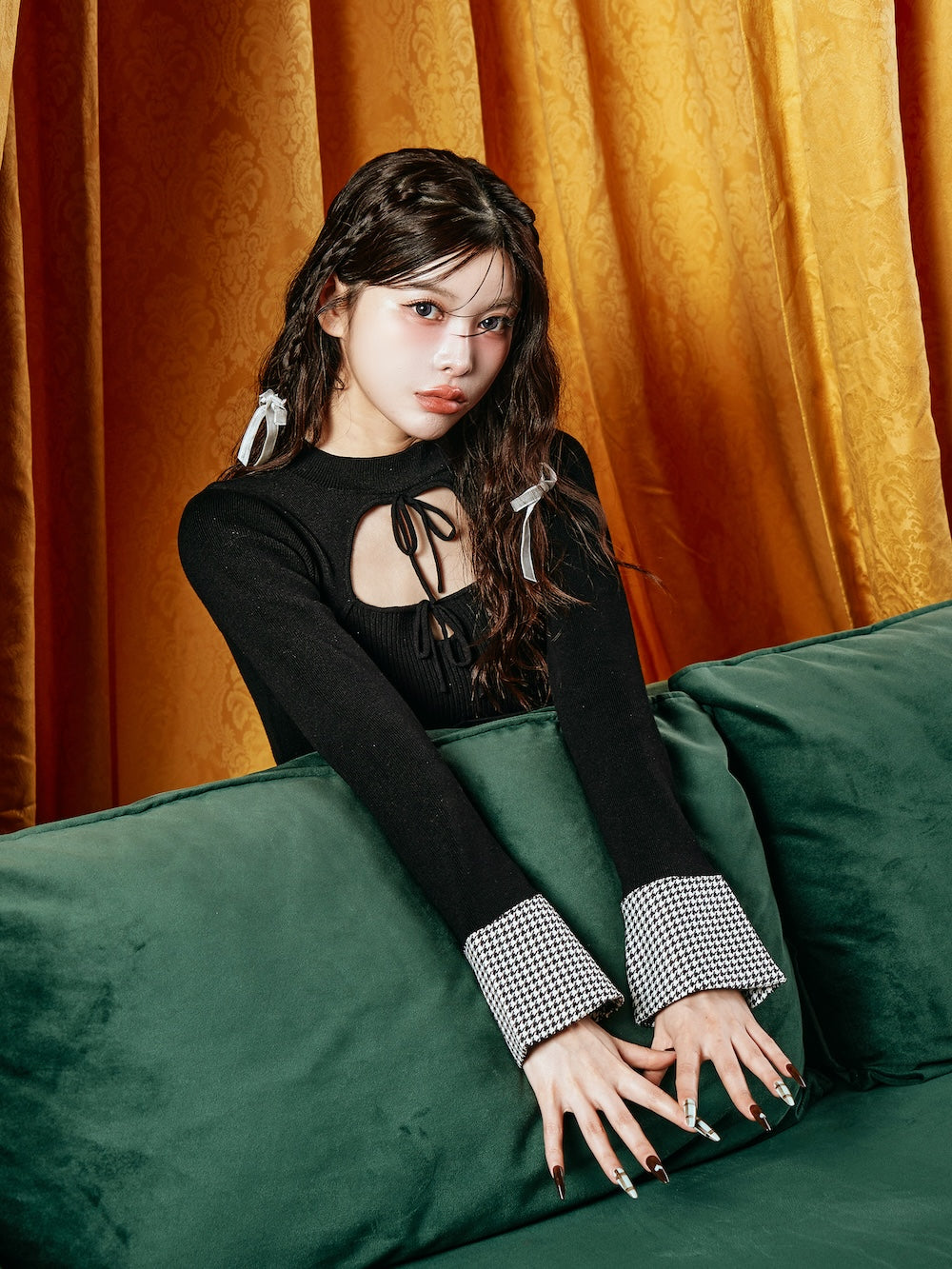 モデル:160cm(着用サイズ:FREE 着用カラー:BLK)