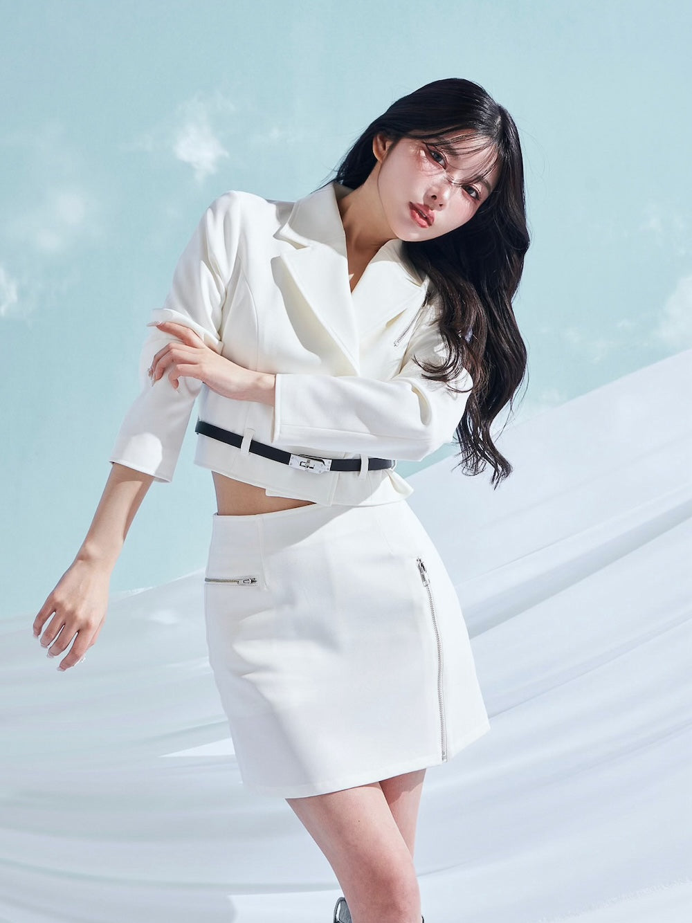 モデル:160cm(着用サイズ:S 着用カラー:WHT)