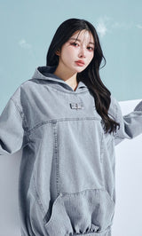 モデル:160cm(着用サイズ:FREE 着用カラー:BLU)