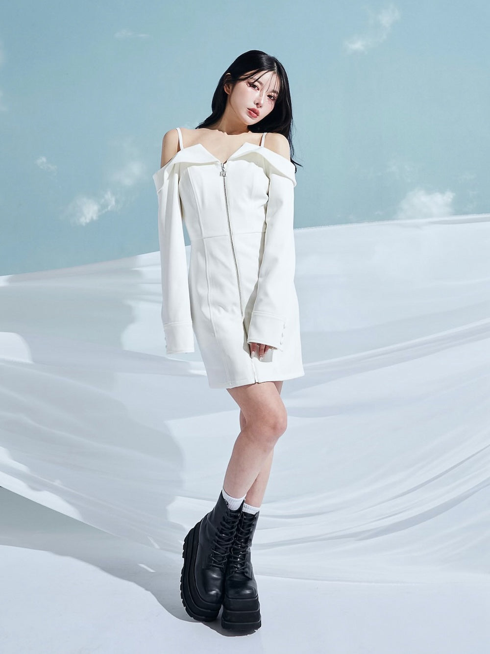 モデル:160cm(着用サイズ:FREE 着用カラー:WHT)