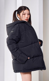 モデル:160cm(着用サイズ:FREE 着用カラー:BLK)