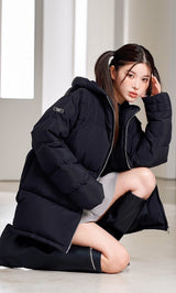 モデル:160cm(着用サイズ:FREE 着用カラー:BLK)