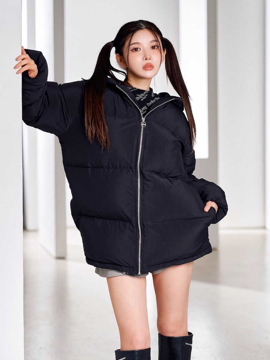 モデル:160cm(着用サイズ:FREE 着用カラー:BLK)