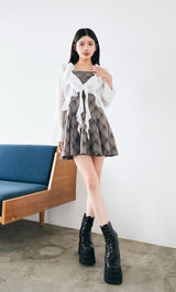モデル:160cm(着用サイズ:FREE 着用カラー:GRY)