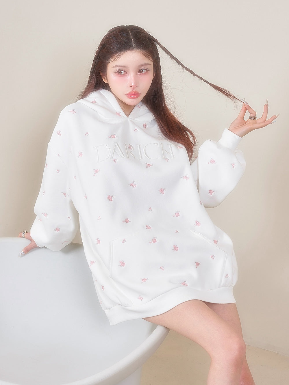 モデル:160cm(着用サイズ:FREE 着用カラー:WHT)