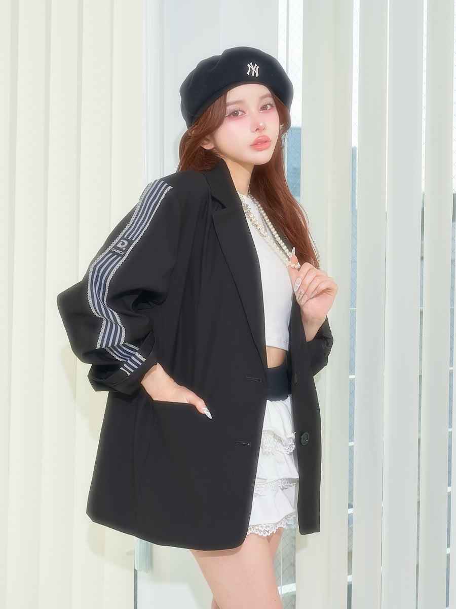 モデル:160cm(着用サイズ:FREE 着用カラー:BLK)
