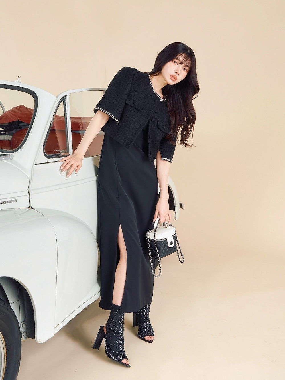 モデル:160cm(着用サイズ:FREE 着用カラー:BLK)