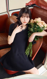 モデル:160cm(着用サイズ:FREE 着用カラー:BLK)