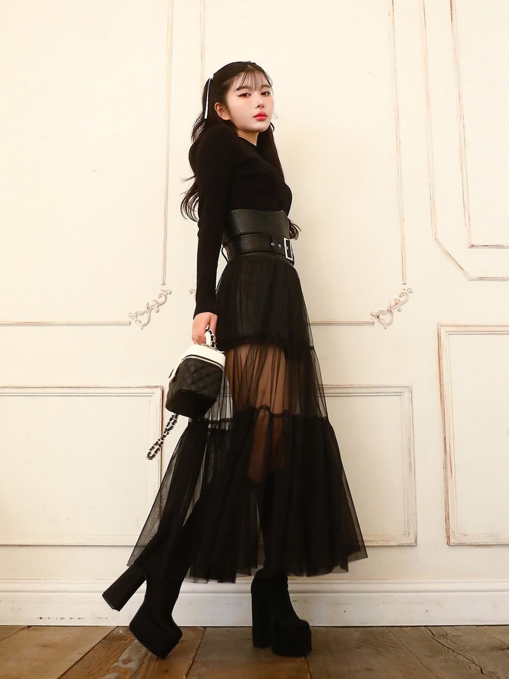 モデル:160cm(着用サイズ:FREE 着用カラー:BLK)
