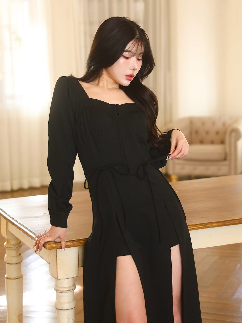 モデル:160cm(着用サイズ:FREE 着用カラー:BLK)