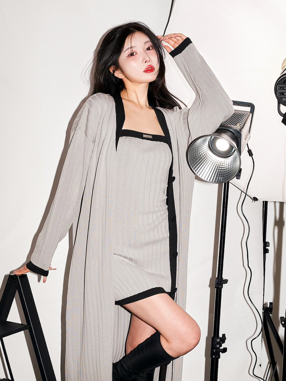 モデル:160cm(着用サイズ:FREE 着用カラー:GRY)