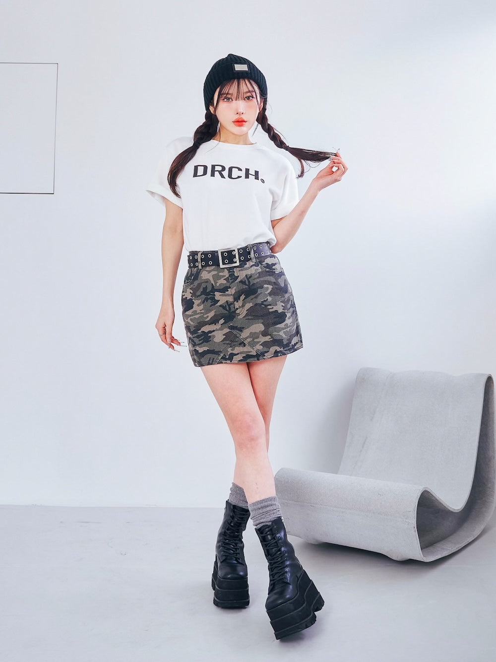モデル:160cm(着用サイズ:FREE 着用カラー:WHT)