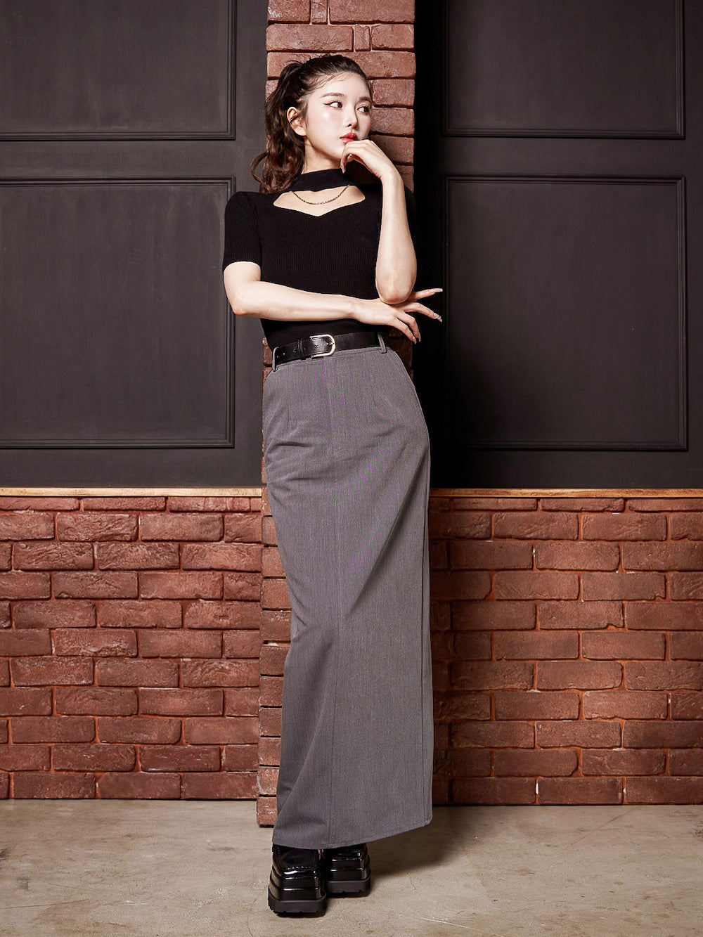 モデル:160cm(着用サイズ:FREE 着用カラー:BLK)