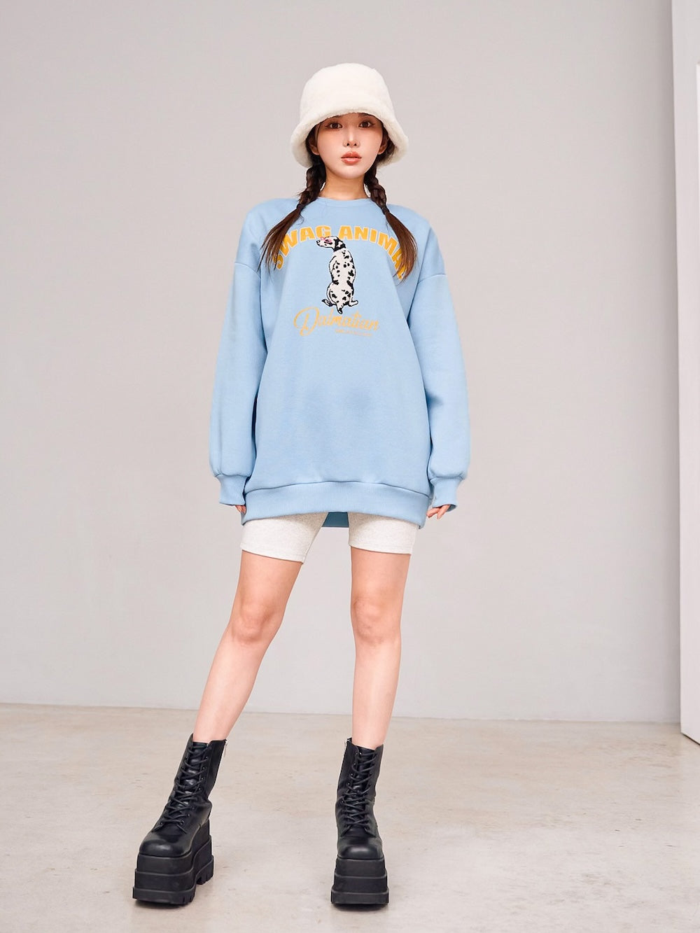 モデル:160cm(着用サイズ:FREE 着用カラー:GRY)