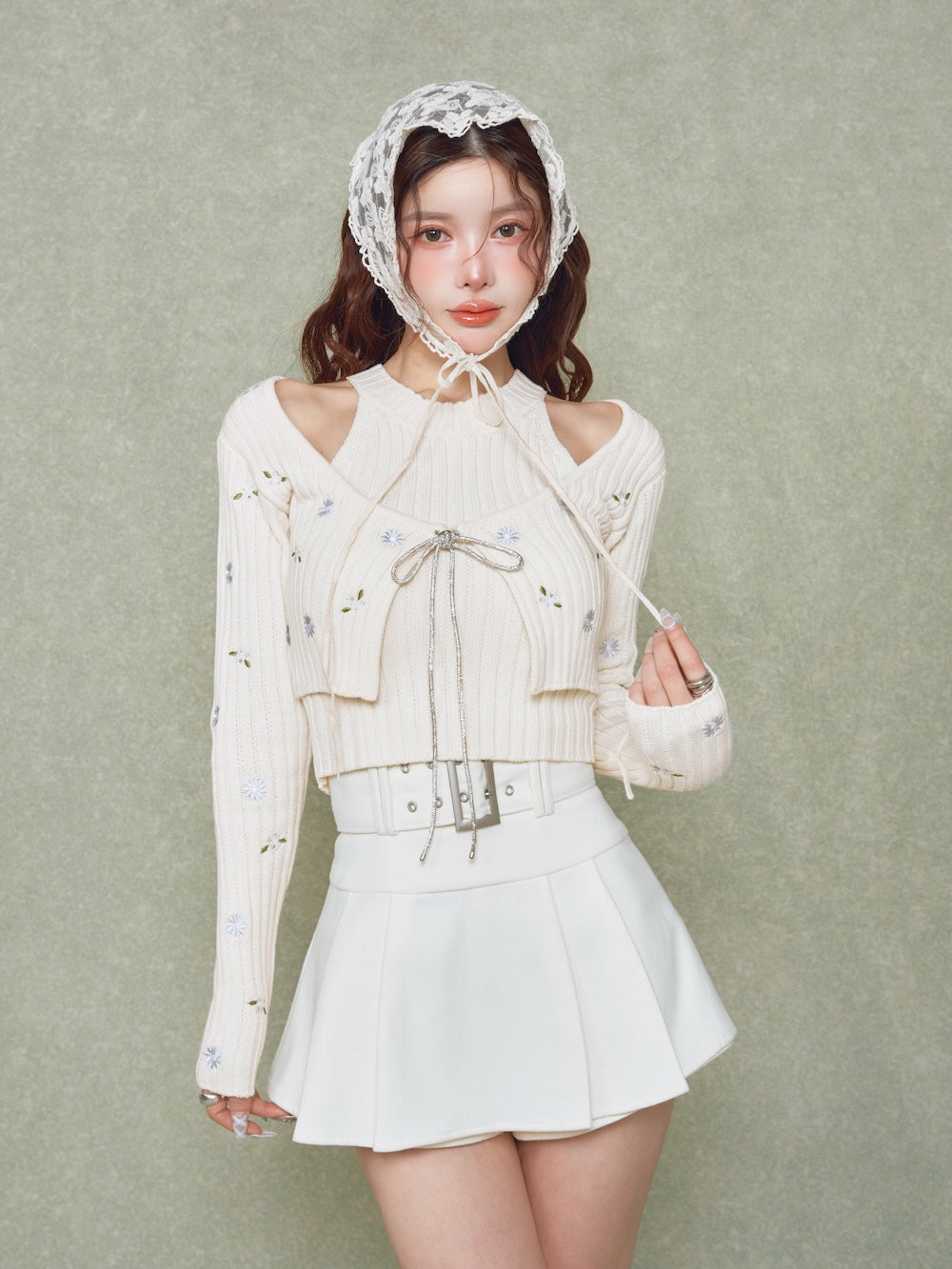 モデル:160cm(着用サイズ:FREE 着用カラー:WHT)