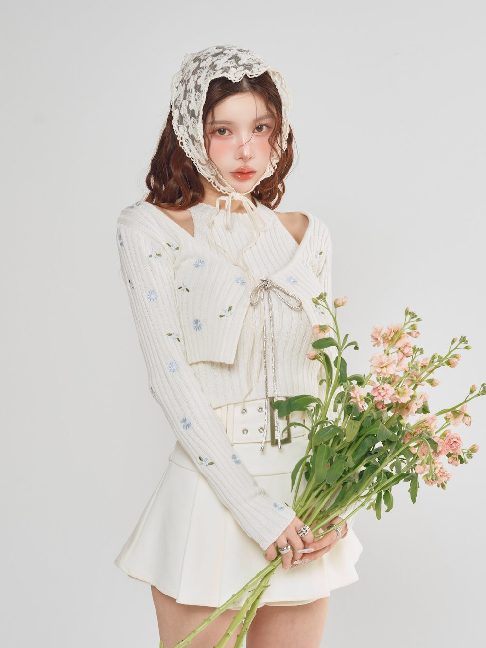モデル:160cm(着用サイズ:FREE 着用カラー:WHT)