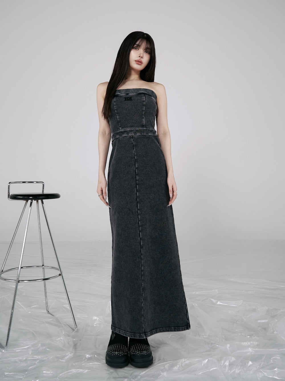 モデル:160cm(着用サイズ:FREE 着用カラー:BLK)