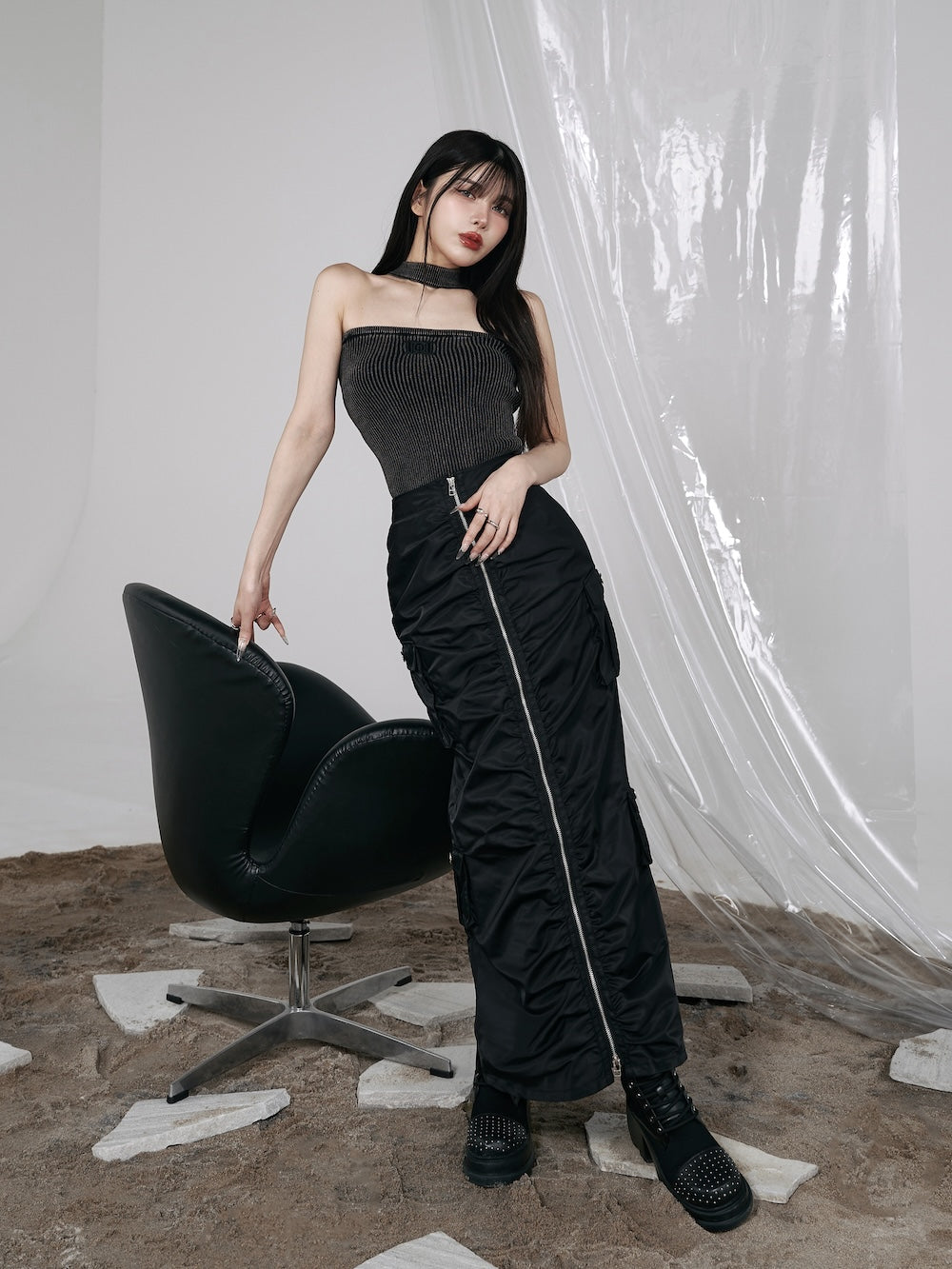 モデル:160cm(着用サイズ:FREE 着用カラー:BLK)