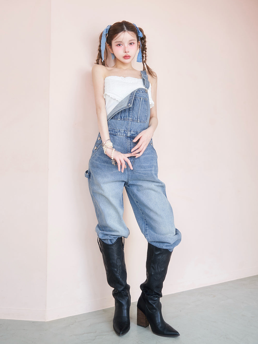 モデル:160cm(着用サイズ:FREE 着用カラー:WHT)