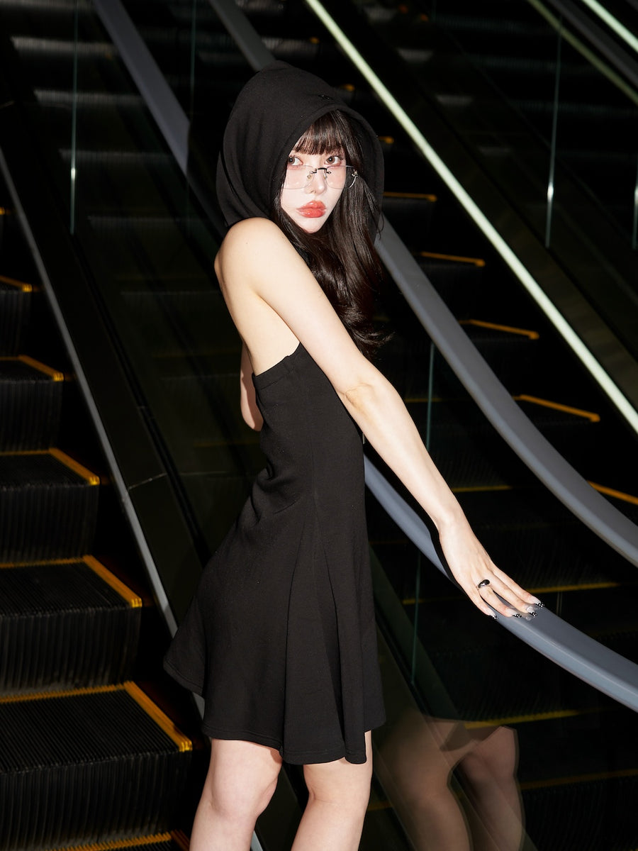 モデル:160cm(着用サイズ:FREE 着用カラー:BLK)
