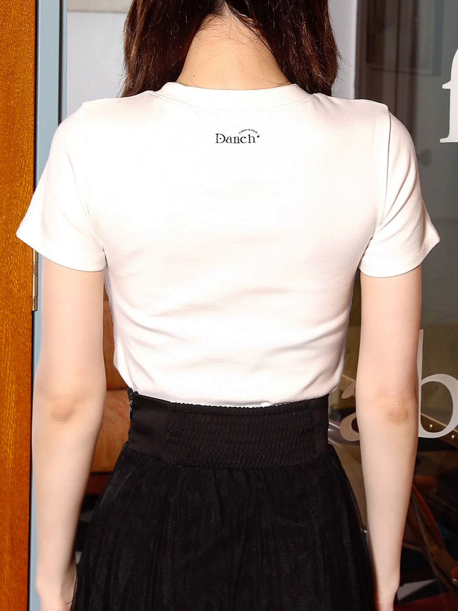 モデル:160cm(着用サイズ:FREE 着用カラー:WHT)