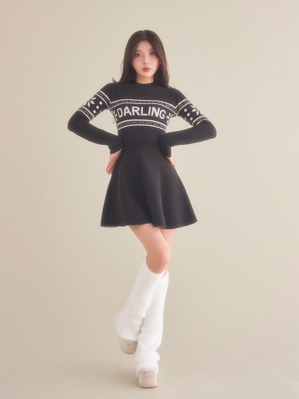 モデル:160cm(着用サイズ:FREE 着用カラー:BLK)