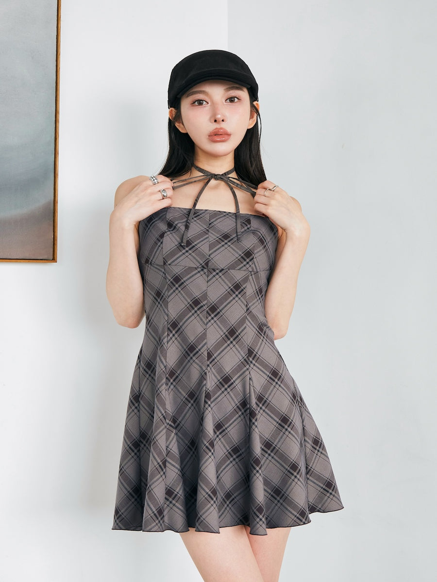 モデル:160cm(着用サイズ:FREE 着用カラー:GRY)