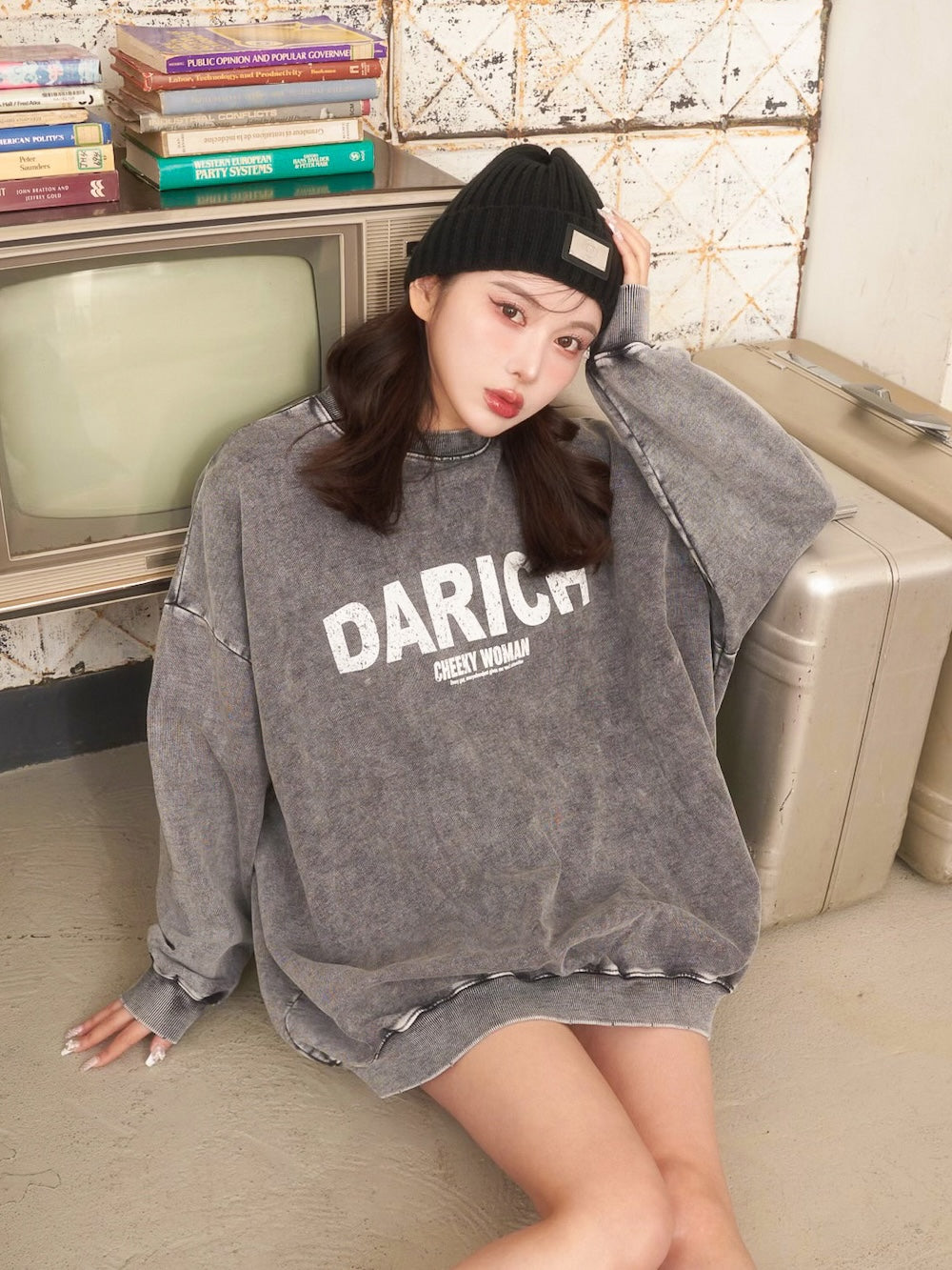 モデル:160cm(着用サイズ:FREE 着用カラー:C-GRY)