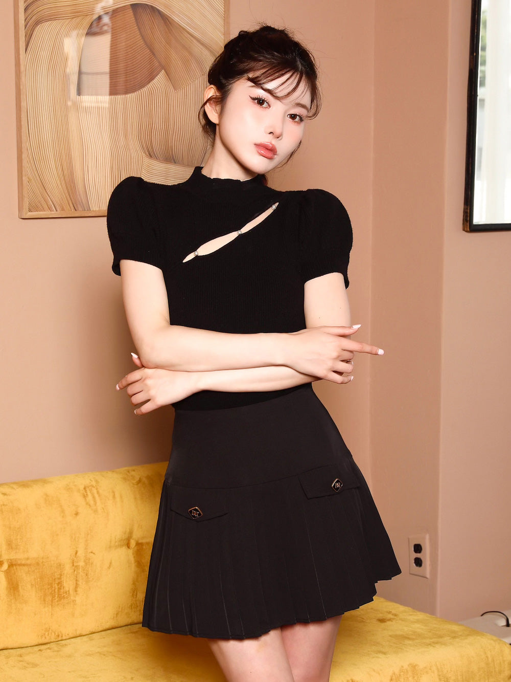モデル:160cm(着用サイズ:FREE 着用カラー:BLK)