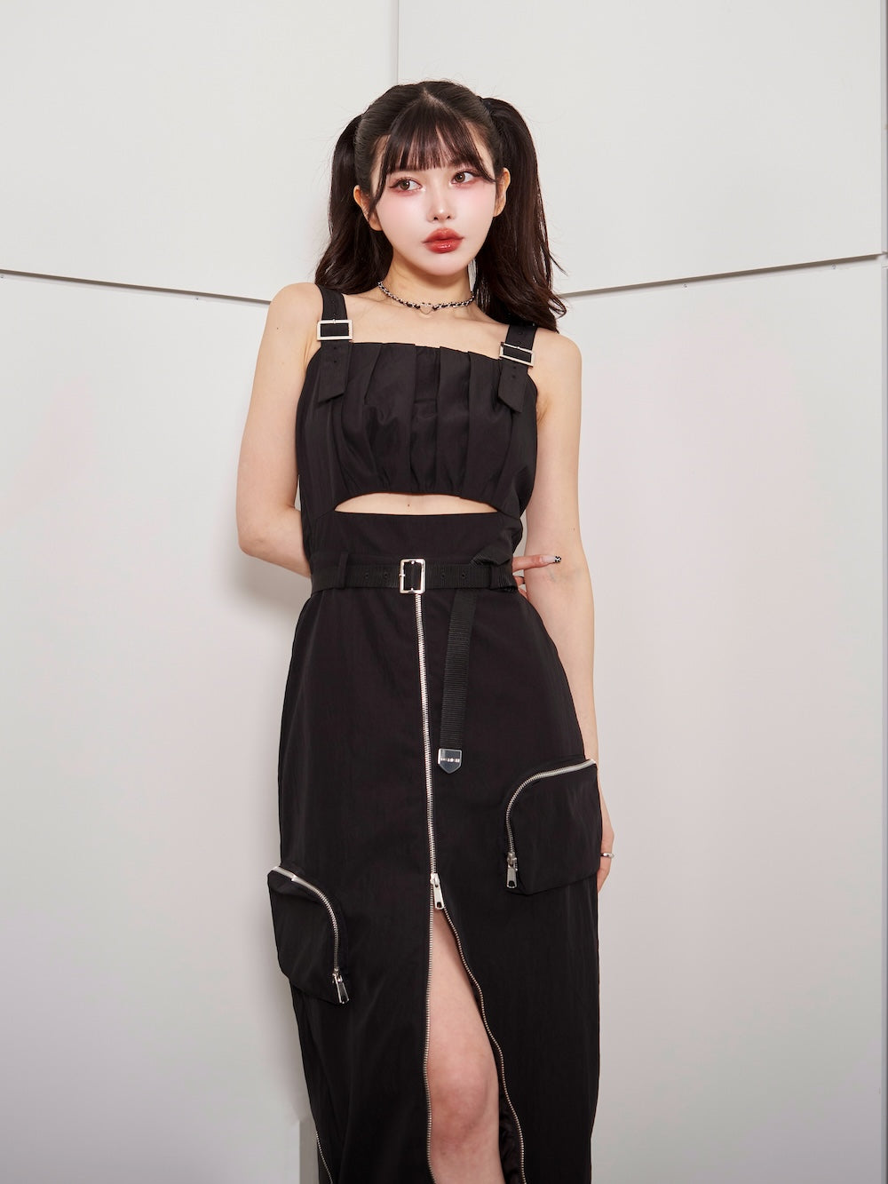 モデル:160cm(着用サイズ:FREE 着用カラー:BLK)