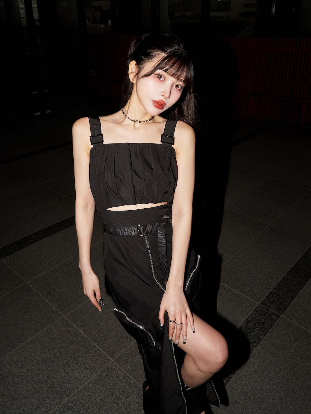 モデル:160cm(着用サイズ:FREE 着用カラー:BLK)